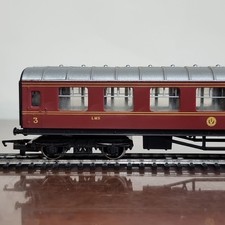 Hornby R434 OO Gauge LMS Stanier Brake 3rd Corridor Coach 5644 Unboxed