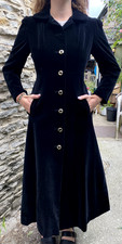 Vintage Long Black Velvet Ladies Coat 8-10 Steampunk/Goth/Witchy, Kingsgate