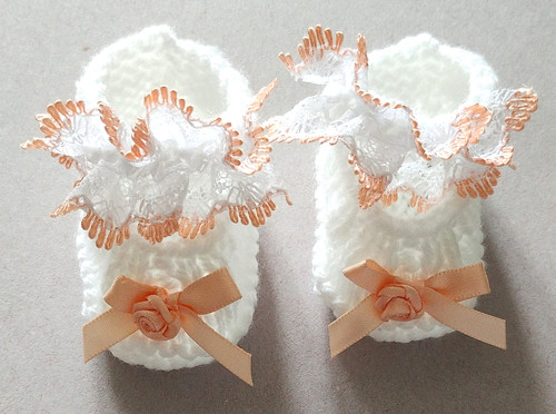 Hand knitted dolls clothes.Fit