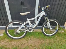 2009 Specialized Big Hit 3 FSR White 26” wheels frame size S