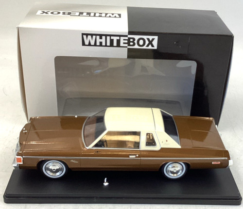 White box 1977 dodge royal - 1977,