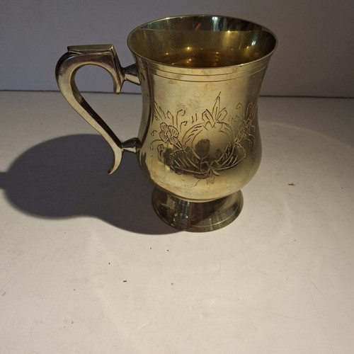 Brass tankard with etched - tankard,