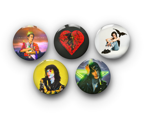 Conan gray pin badge - gray,