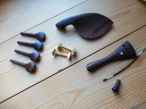 Violin fittings 4 - violin, 4/4