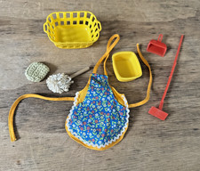 Vintage Sindy House items -