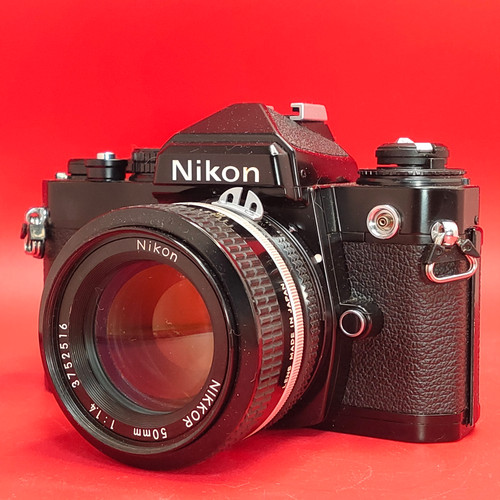 Near mint nikon - nikon, black