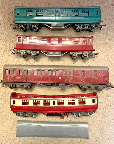 Vintage tri ang carriages - 4,