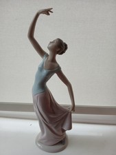 Lladró Nao Porcelain The Dance is Over