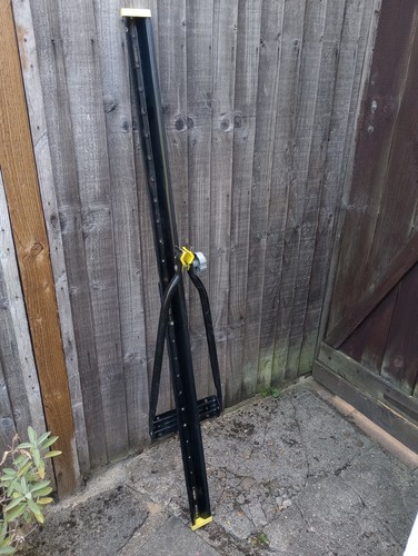 Roof mounted bicycle carrier - mounted,