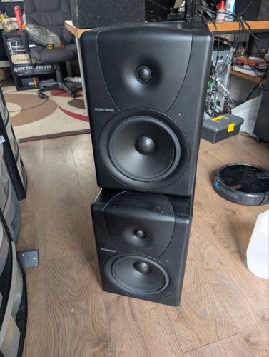 Mackie mr8 powered studio - mackie,