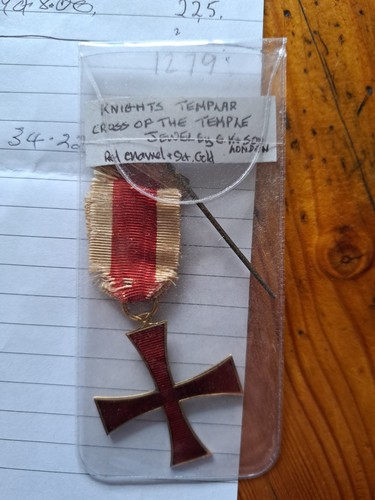Knight templar cross the - knight,