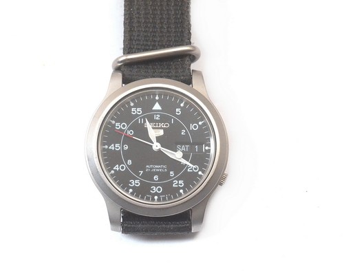 Seiko 7s26 02j0 - military, style