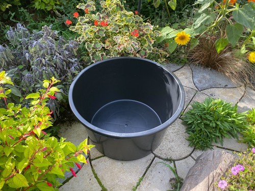 Round garden pond pebble pool - round,