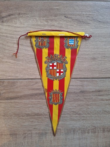 Old tourist pennant barcelona - pennant,