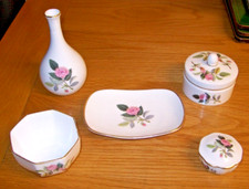 *** Vintage Wedgwood "Hathaway