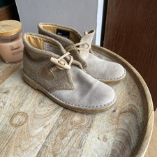 Clark’s Size 6.5 Suede Boots