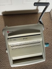 Rexel CB305 Comb Binder