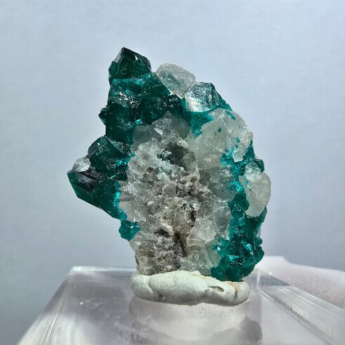 Rare dioptase calcite - xx,,