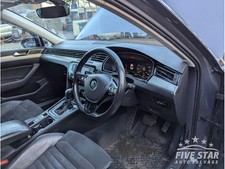 Passat front dashboard - front,