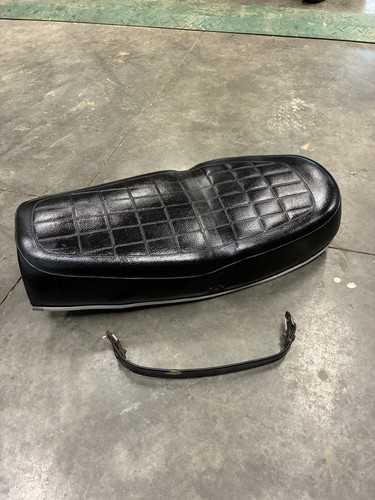 Seat assembly 1972 - assembly, honda