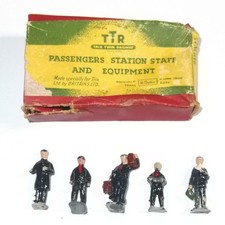 Britains Lilliput World - Trix TTR OO - lot of 5 Station Staff figures - metal
