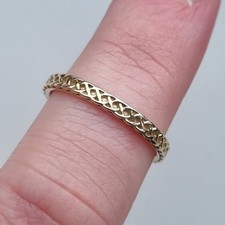 Hallmarked 9ct Yellow Welsh