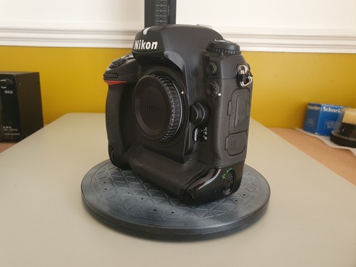 Nikon d2xs 4mp - digital, slr