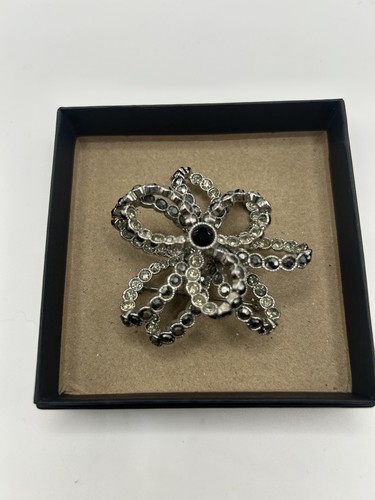 Marks and spencer flower - 3d,