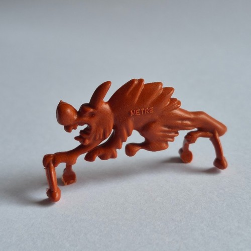 Metric monsters 1975 - r&l, metre