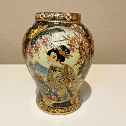Vintage satsuma kutani vase - kutani,