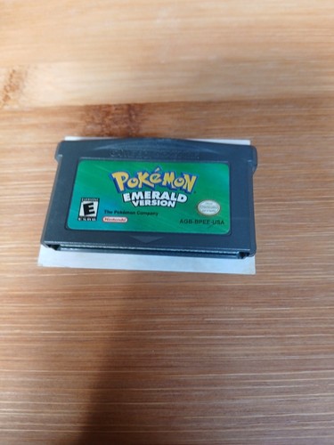 Pokemon emerald game boy - emerald,