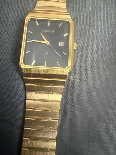 Accurist gold tone quartz - accurist,