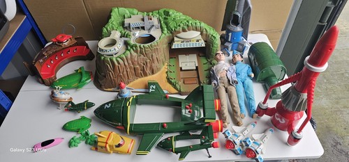 Thunderbirds tracy island - thunderbirds,