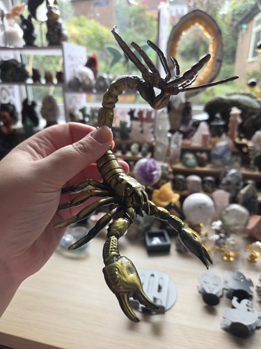 Golden scorpion sphere stand - golden,