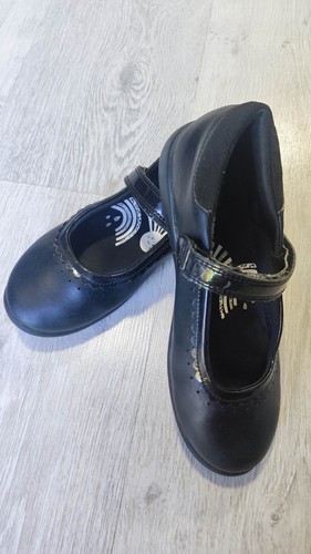 School shoes size 2 - shoes,