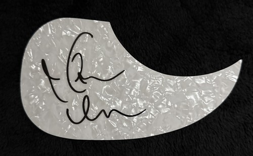 Keith urban signed acoustic - signed,