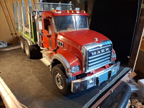 Bruder mack granite truck - ,