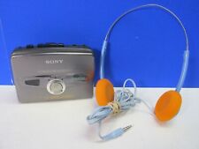 WORKING vintage SONY WALKMAN