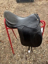 17.5” NARR. Stepping Stone Dressage Black - Narrow - Gullet 3” D-D 9” (P960)