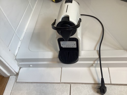 Nespresso krups coffee machine - nespresso,