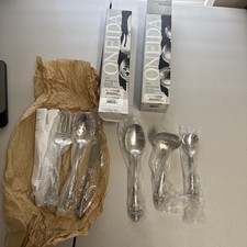 Oneida Serving Set And Hostess