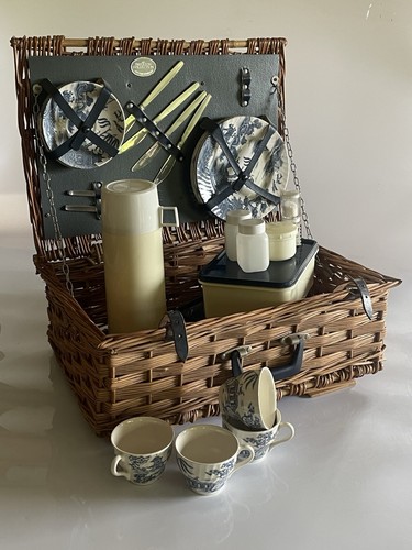 Wicker picnic basket - picnic, 4