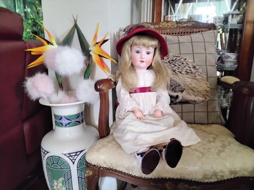 Beautiful antique doll - beautiful,