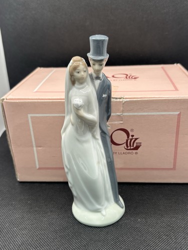 Nao lladro just married - by,