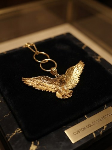 9ct gold eagle pendant - gold, with