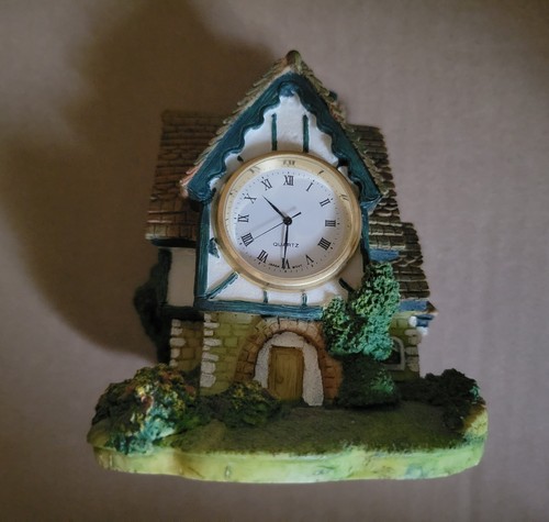 Mantel desk clock - desk, styled