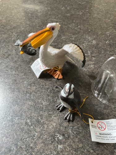 Papo pelican carrying - papo, fish