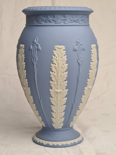 Wedgwood blue jasperware - wedgwood, vase