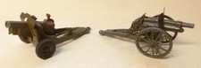 TWO BRITAINS' VINTAGE LEAD FIELD GUNS -1930/50'S - 54mm SCALE