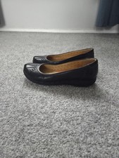 Clarks women's flat shoes